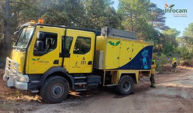 Ocho medios y 31 efectivos intervienen en un incendio forestal en Pepino