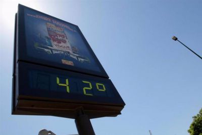 Una nueva ola de calor activa este martes avisos en toda Castilla-La Mancha