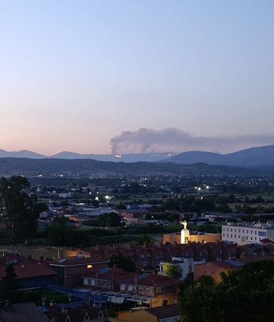 Así se ven los incendios de Ávila desde Talavera