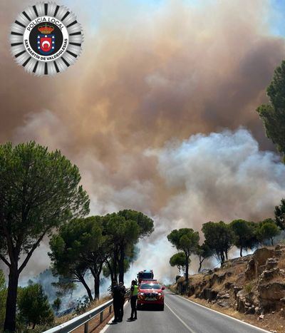 Atención si vas a viajar: se amplía la lista de carreteras afectadas por los incendios