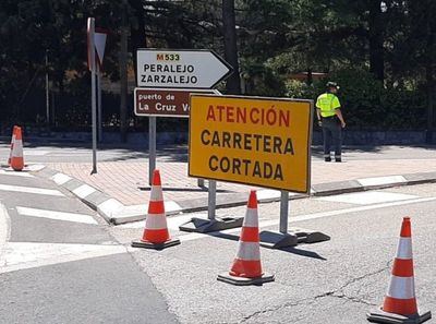 Atención si vas a viajar: Estas son las carreteras que siguen cortadas por los incendios