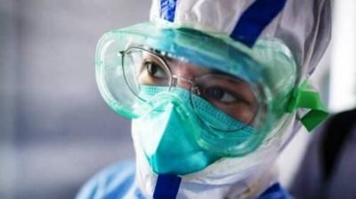 COVID-19 | Fallecimientos y contagios en sanitarios ser&#225;n declarados accidente de trabajo