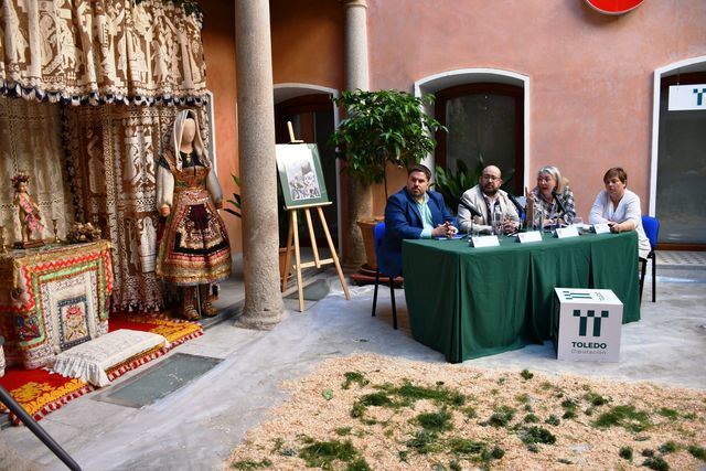El Corpus Christi de Lagartera: Visitas guiadas, 40 altares y el aroma a especias típicas del pueblo