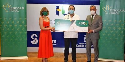 Eurocaja Rural dona 4.000 euros al Hospital de Guadalajara