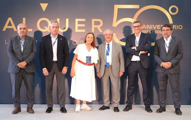 Eurocaja Rural felicita a Valquer Laboratorios por su 50 aniversario