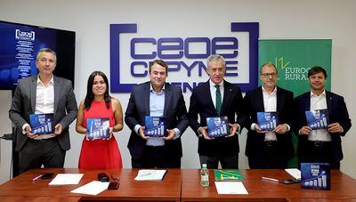 Eurocaja Rural refuerza su compromiso con el tejido empresarial patrocinando el 'Informe Socioeconómico 2024' de CEOE CEPYME Cuenca