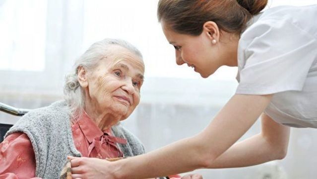 El Sistema de Dependencia se extiende en julio a casi 61.000 castellano-manchegos, 26.052 más que en 2015 / Archivo