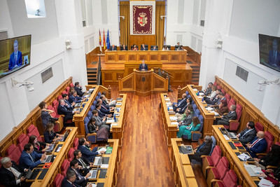 García-Page carga contra Núñez: "Nadie entiende que aquí firme un pacto y en Murcia otro: ¿Dónde está engañando?"