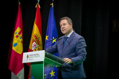 García-Page carga contra los “discursos negacionistas” para justificar el trasvase y exige aplicar las sentencias del Supremo