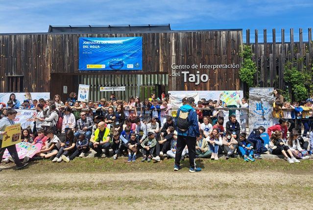 La CHT celebra el Día Mundial del Agua en una jornada de educación ambiental en Cazalegas