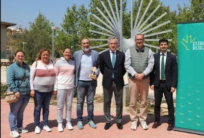 El IES Andreu Alfaro de Paiporta recibe una 'Ayuda DANA' de Fundación Eurocaja Rural