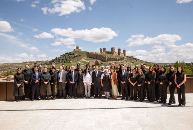 Foto de familia de la inauguración del Parador de Molina de Aragón (Guadalajara