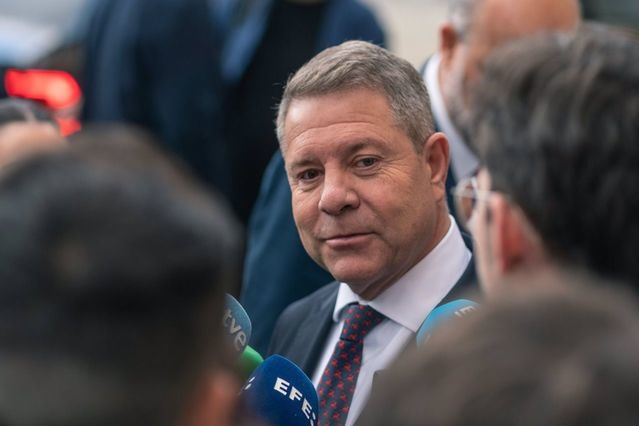García-Page, el único líder autonómico que aprueba según una encuesta del PSOE de Castilla-La Mancha