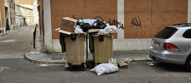 ¿Por qué no se está recogiendo la basura a diario en Talavera?