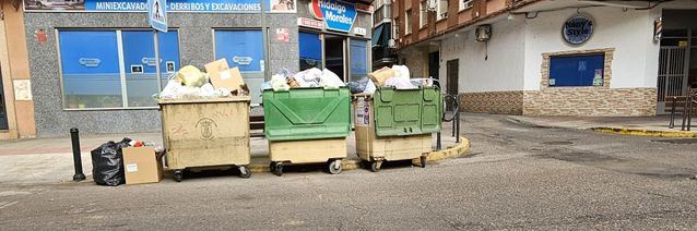 Critican que el alcalde haya subido 'un 100% el recibo de la basura, pero haya empeorado el servicio'