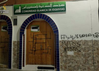 "Putos moros": pintadas racistas y carne de cerdo en un pueblo toledano