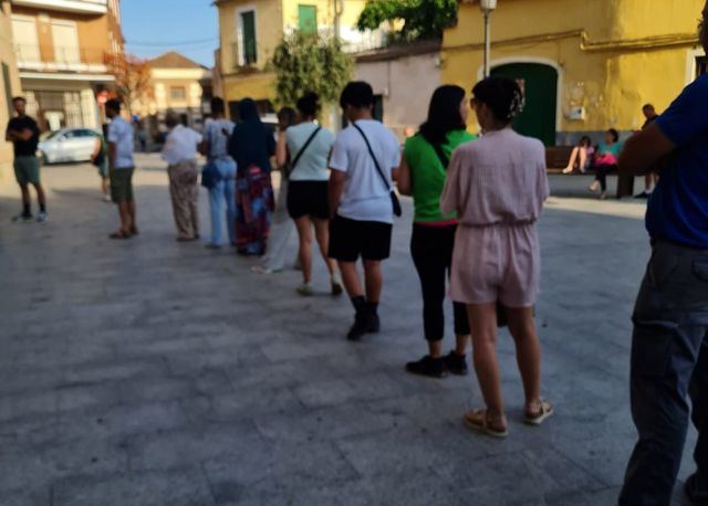 Menos horario y más espera: solicitar el padrón se complica en verano