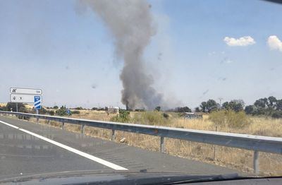 Un incendio agrícola en Torrehierro moviliza a 12 efectivos