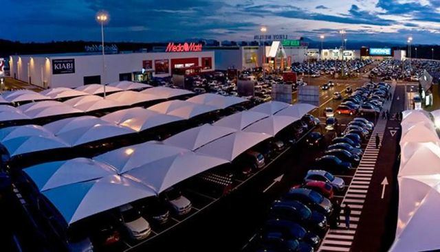 Parque Comercial La Abadía / Toledo