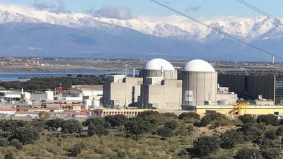 Trabajadores defienden la continuidad de la central nuclear de Almaraz