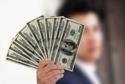 Por qué cada vez más personas dejan de usar su banco para enviar dinero