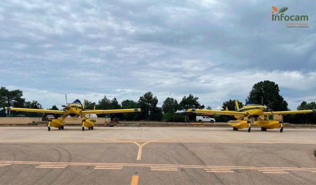 Dos aviones anfibio de Castilla-La Mancha se unen a las tareas de extinción de los fuegos de CyL