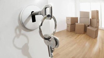 CLM avanza una "importante medida" en vivienda para jóvenes ante el incremento "brutal" de su precio