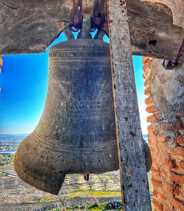 Cuatro detenidos y un investigado por el robo de la campana en la ermita de Cebolla, datada en 1806
