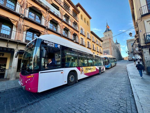 Autobus urbano en Toledo - Ayto. Toledo - Archivo