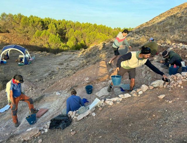 Trabajos en el yacimiento de Cerro Arenoso, en Carrascosa del Campo (Cuenca) - EUROPA PRESS
