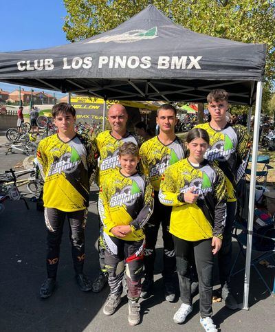 Los riders del club Los Pinos suben al podio dos veces en el Álamo