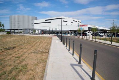 Seis heridos al colisionar un coche contra la terraza de una cafetería en Fuensalida