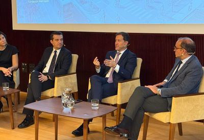 Velázquez comparte en Córdoba el modelo de movilidad en el Casco Histórico de Toledo