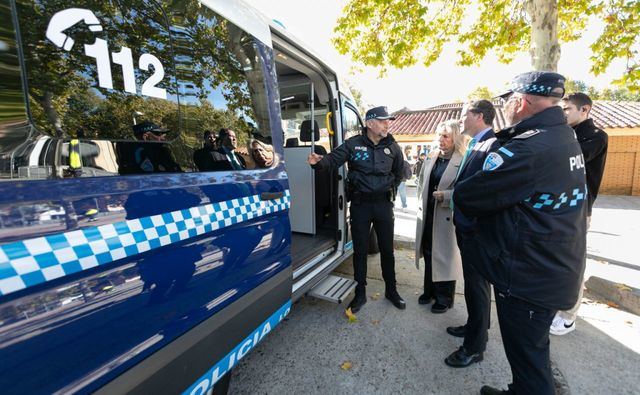 Toledo pone en marcha la policía en los barrios que refuerza la presencia y la cercanía de los agentes locales