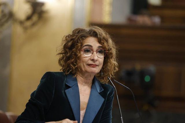 Moncloa asume perder 1.700 millones para blindar el apoyo de Junts y ERC al impuesto a la banca