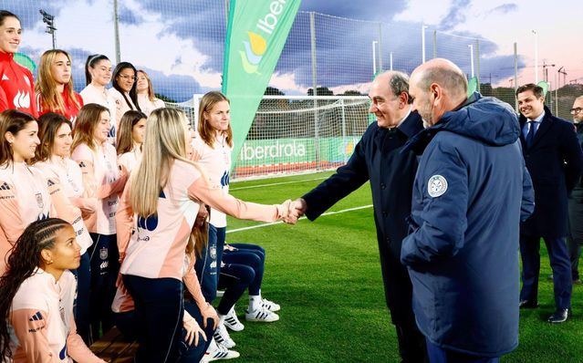Iberdrola renueva su impulso al fútbol femenino hasta 2030