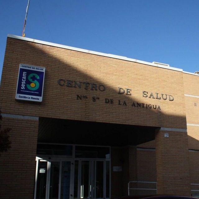 Tres heridos por un arma de fogueo en Mora