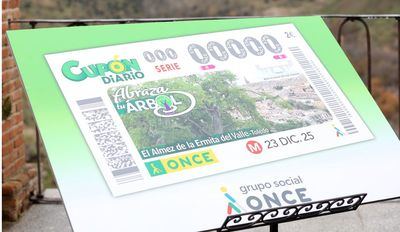 El almez del Valle se convierte en imagen del cupón de la ONCE