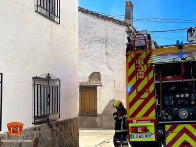Incendio urbano en la Calzada de Oropesa