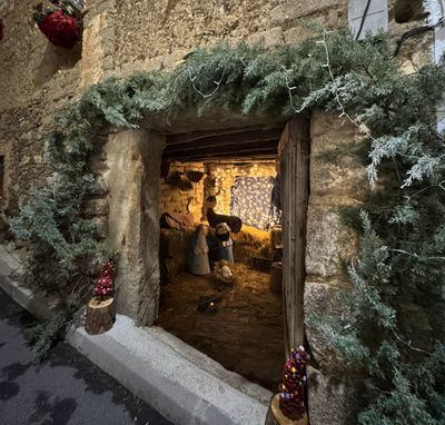 Torrico vuelve a brillar con el concurso navideño “Adorna tu barrio”