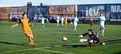 El CD Cazalegas cae ante el Tarancón pese a dominar el tramo final del partido