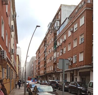 Cinco afectados por inhalación de humo tras el incendio en un bloque de pisos de Talavera