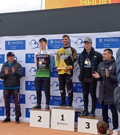El Club Los Pinos de BMX logra un título y un tercer puesto en el Campeonato de Madrid de Pumptrack
