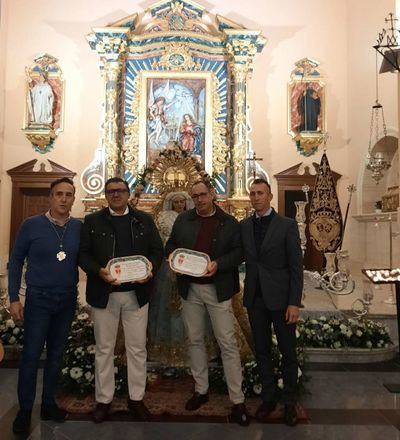 Homenaje de la cuadrilla de La Paz a dos de sus cargadores