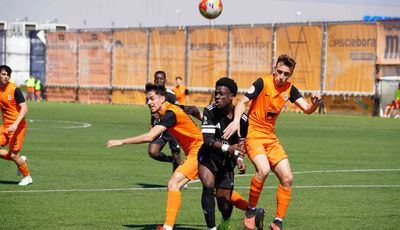 El CD Cazalegas Élite EB cae ante el CP Villarrobledo en un duelo clave