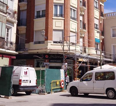 Santa Rita Rita Hotel recupera la luz tras un año de obras en la calle Mesones de Talavera