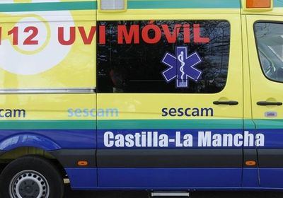 Una persona fallecida y dos heridas tras salirse de la vía un turismo