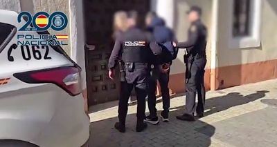 Tras un año fugado, detienen al hombre que apuñaló a su expareja con un destornillador