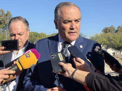 José Julián Gregorio sigue callado: 61 días después de las inundaciones, el PSOE reclama una Comisión de Investigación