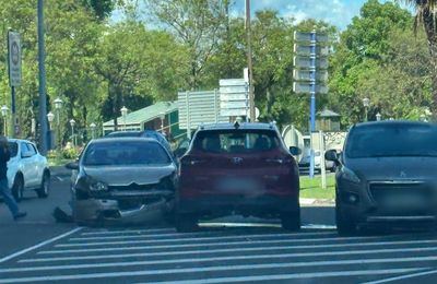 Cuatro afectados tras una colisión entre dos coches, uno de ellos trasladado al hospital